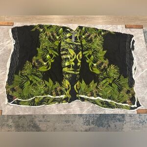 Vince Camuto Green Leaf Pattern Scarf